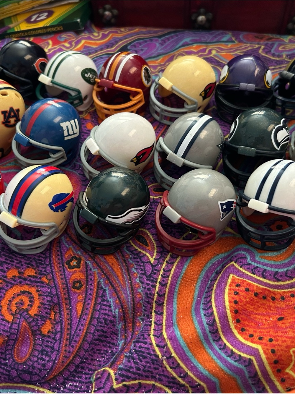Riddle pocket pro NFL Mini Helmet Lot of 25 in Multiple Team Colors